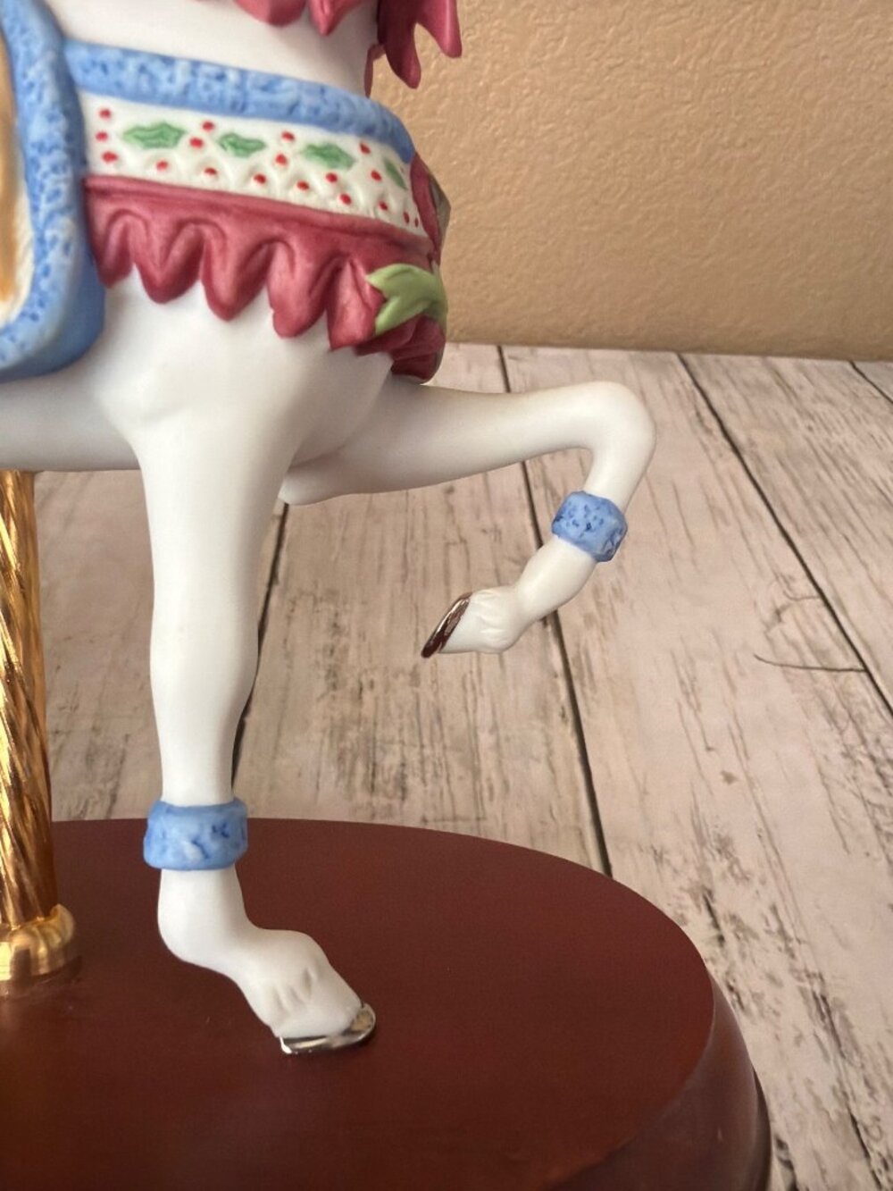 Lenox 2000 Porcelain Christmas Carousel Horse Figurine Penguins Saddle Wood Base - Picture 12 of 14